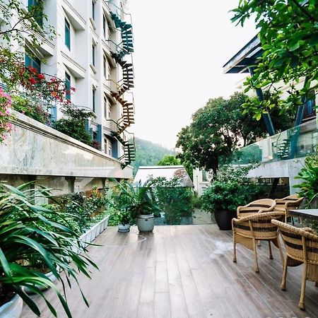 Lake Hills Hotel Ha Long Exterior photo