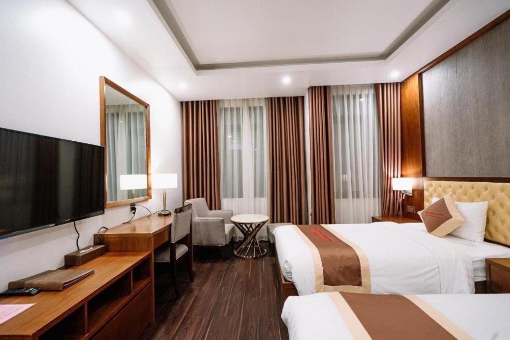 Lake Hills Hotel Ha Long Exterior photo