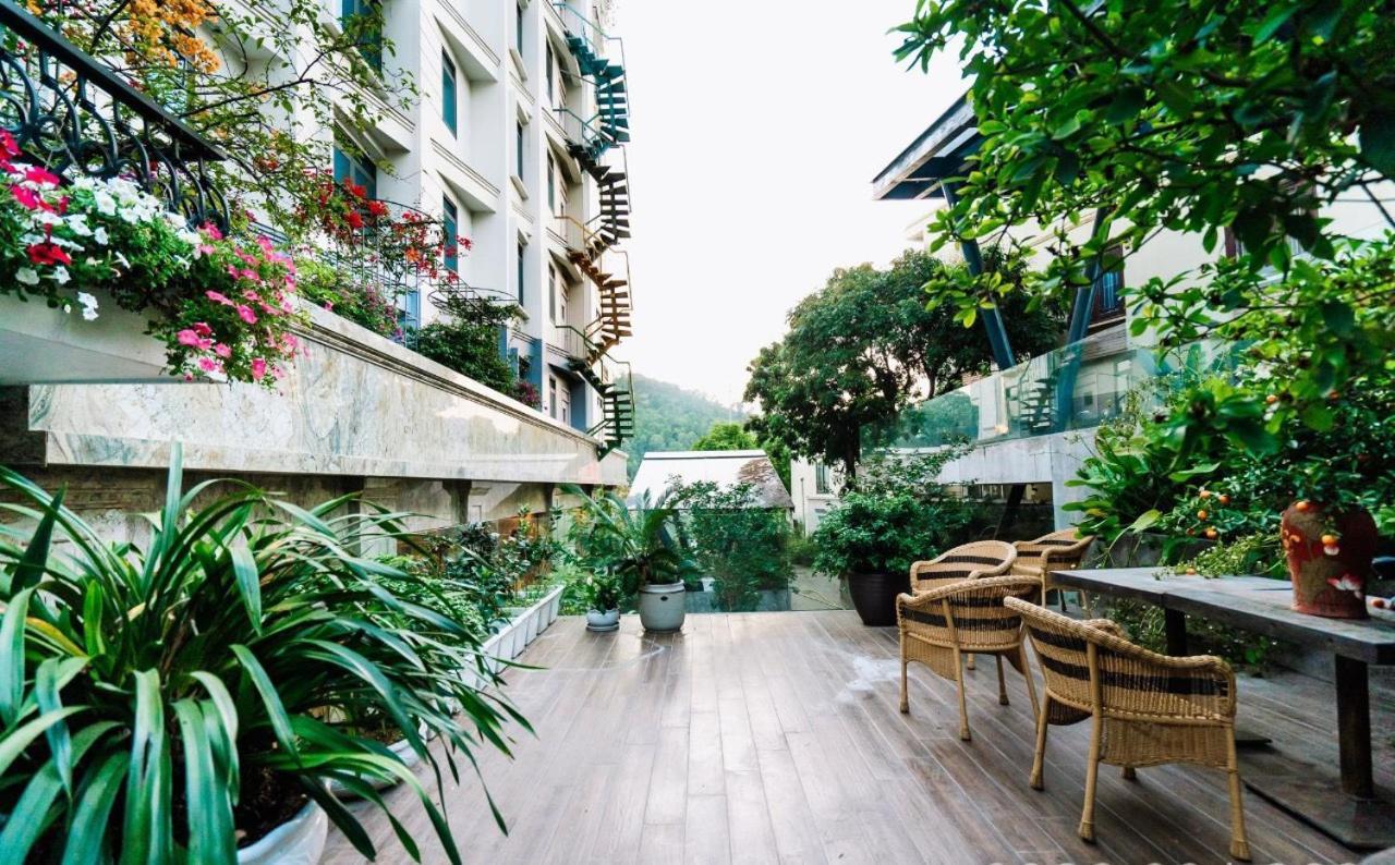 Lake Hills Hotel Ha Long Exterior photo